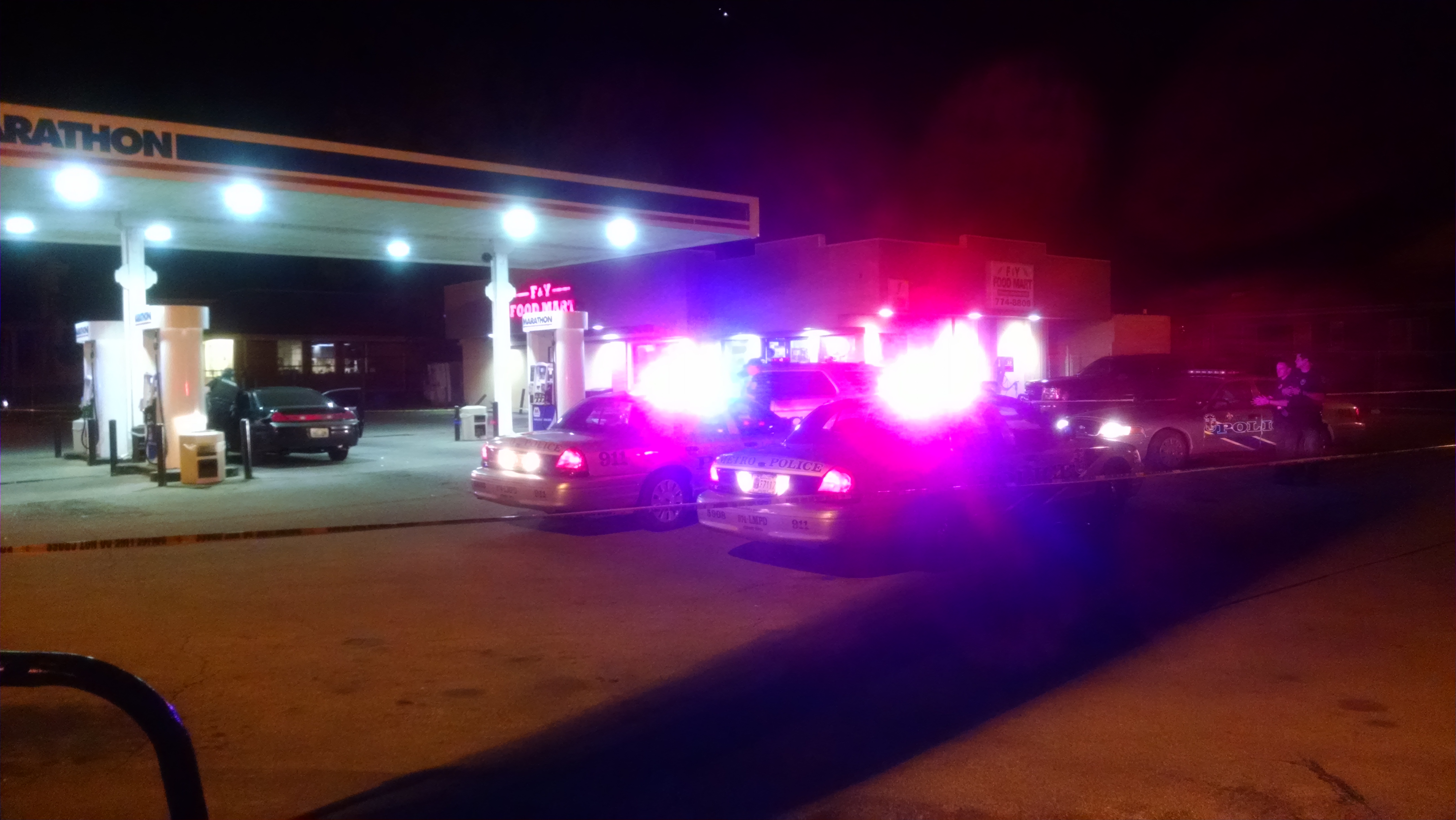 2 injured after shooting at gas station in Shawnee neighborhood